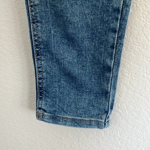 Cotton On Mid Rise Super Stretch Jeans - Picture 4 of 7